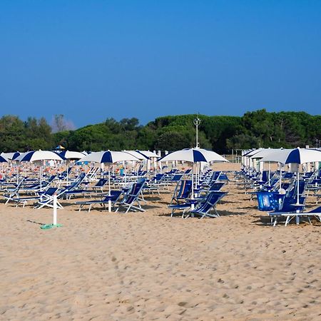 Appartamenti Tuia Bibione Bagian luar foto