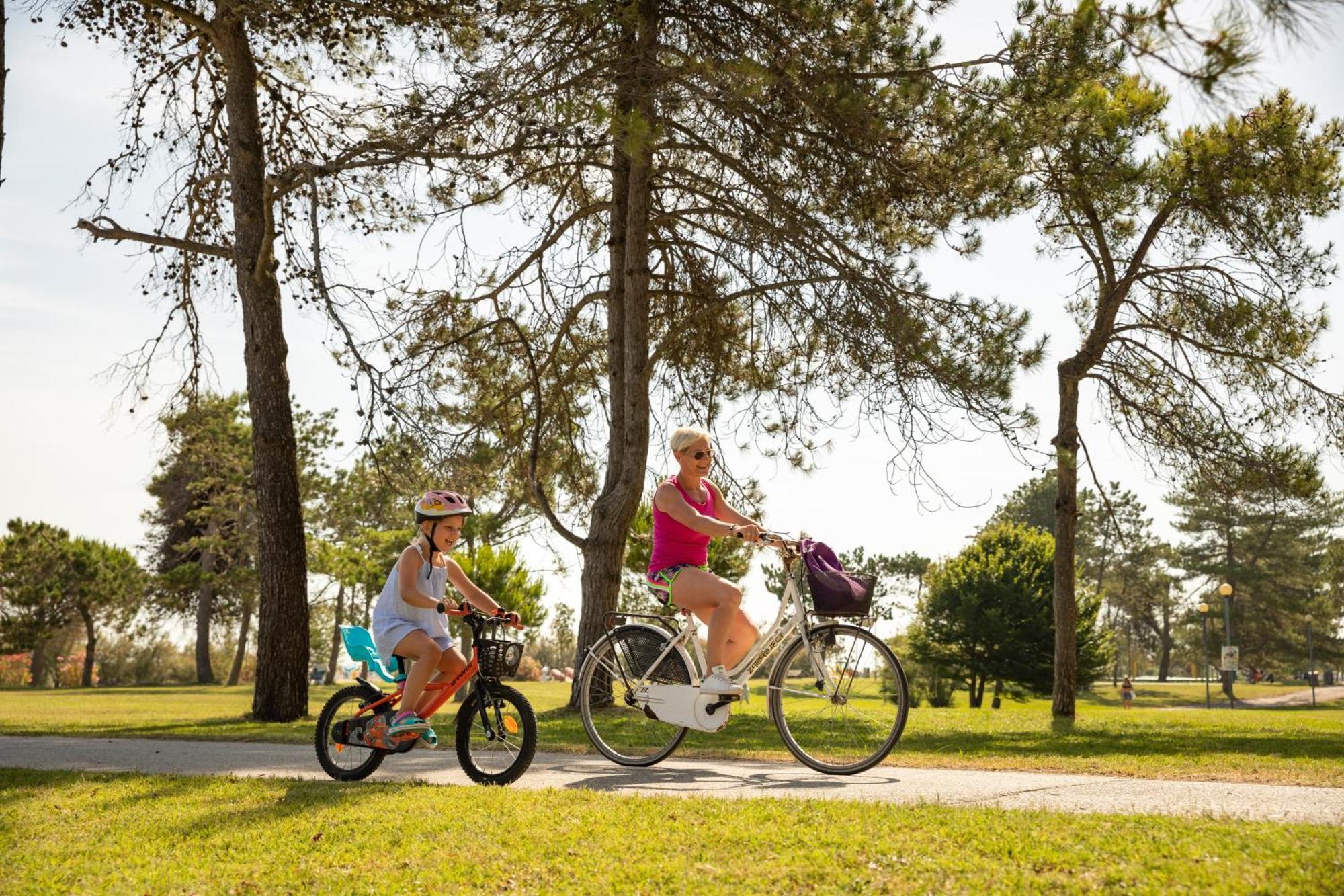 Appartamenti Tuia Bibione Bagian luar foto