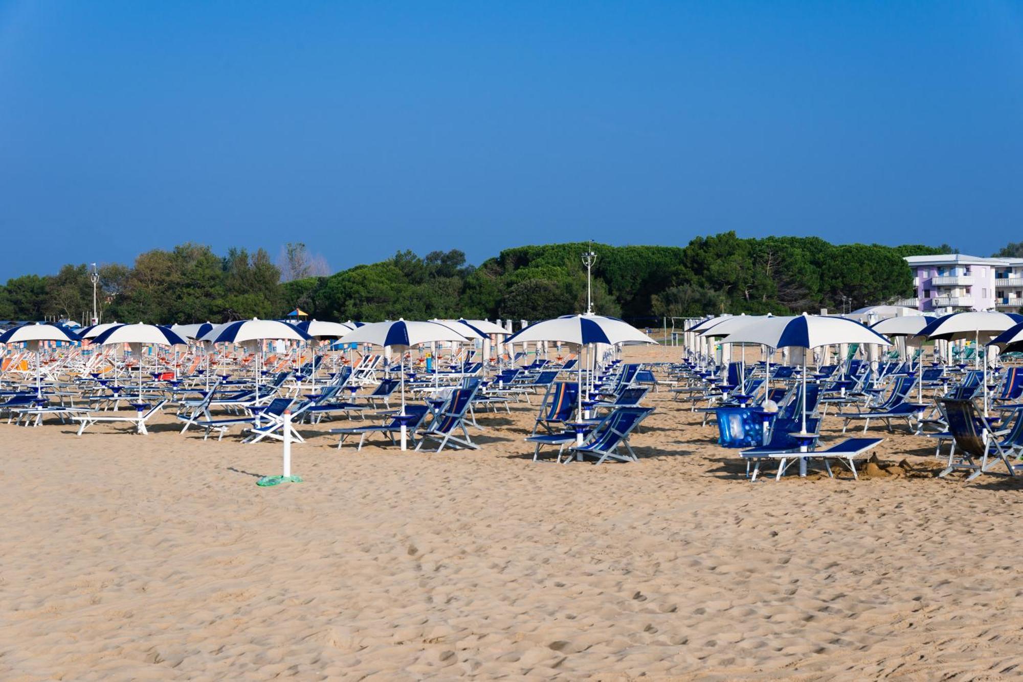 Appartamenti Tuia Bibione Bagian luar foto